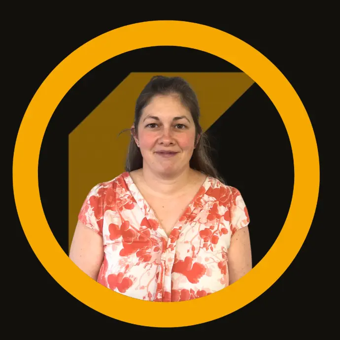 Sylvia Papp headshot, Fortus 